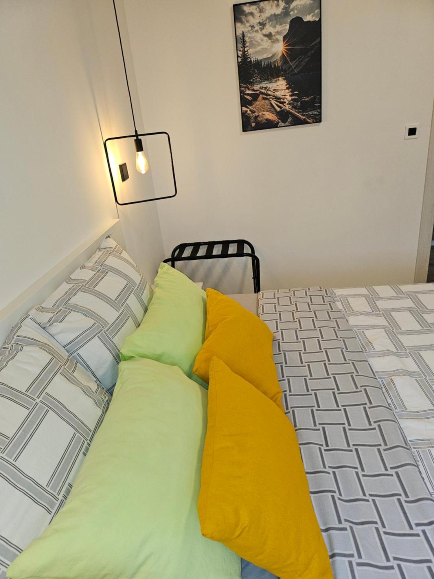 Apartman Pojine Gabonjin Exterior photo